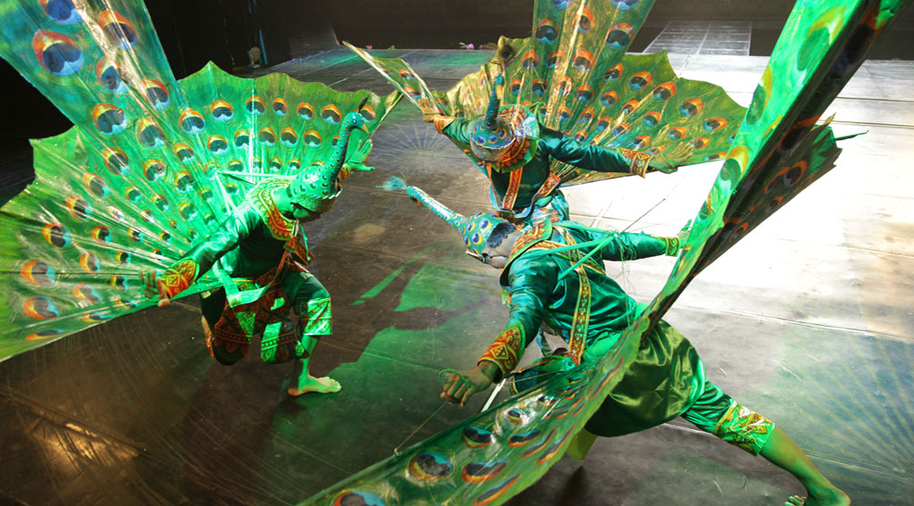 new-Smile of Angkor - Peacock Dancing Show.jpg